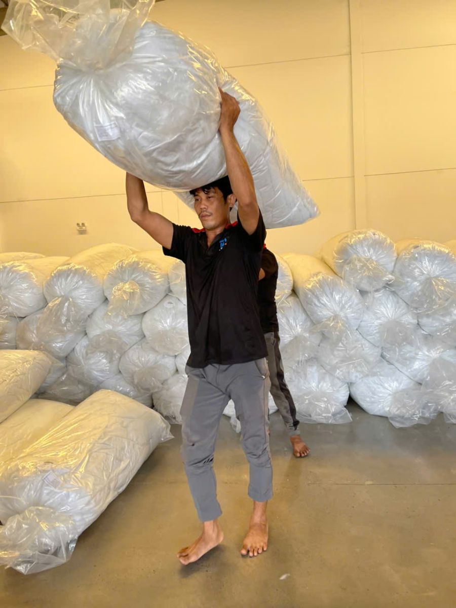 Bốc Xếp Hàng Hoá Tại KCN Lộc An –Bình Sơn, Long Thành, Đồng Nai