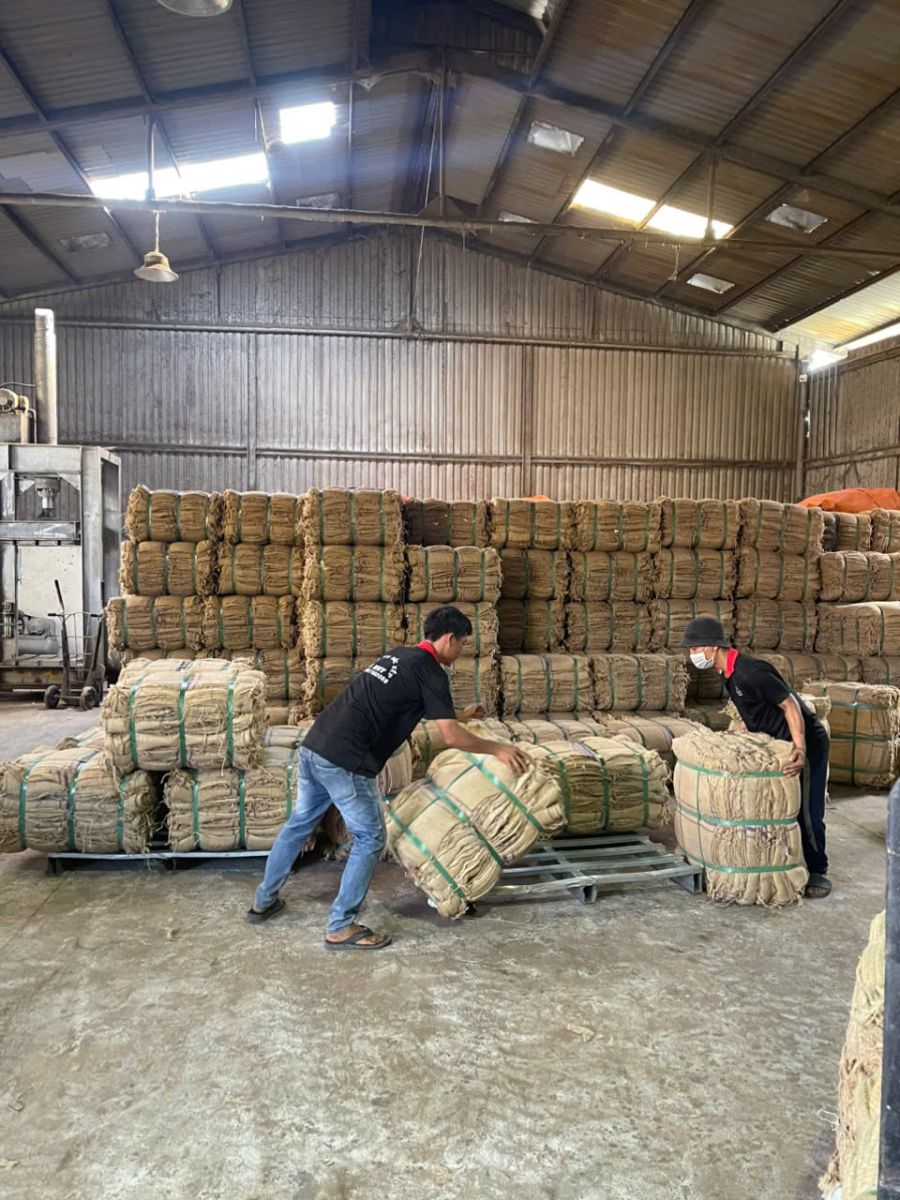 Dịch Vụ Bốc Xếp Hàng Hoá Chuyên Nghiệp Tại Bình Dương & TP.HCM – Bốc Xếp Bình Minh