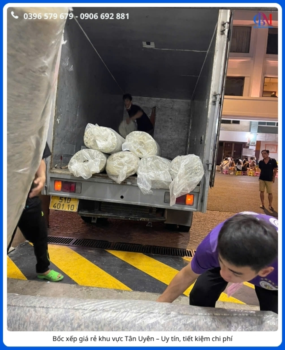 Bốc xếp giá rẻ khu vực Tân Uyên
